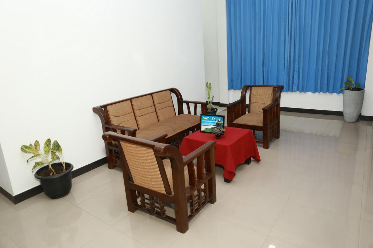 Hotel Coconut Primitive Negombo Esterno foto